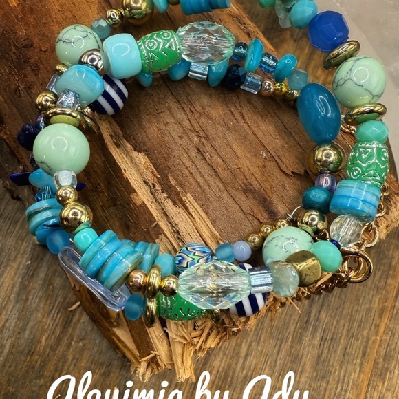 Turquoise wrap around beaded bracelet stack - Picture 3 of 4